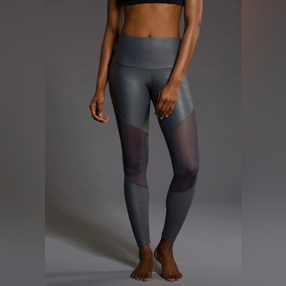 NWT’s Onzie High Rise Track Legging 2046 in Slate Venom